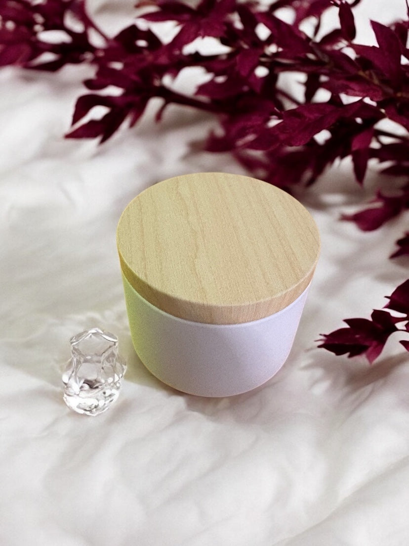 Boîte souvenir bébé en bois personnalisée avec prénom, parfaite pour naissance ou cadeau de baptême.