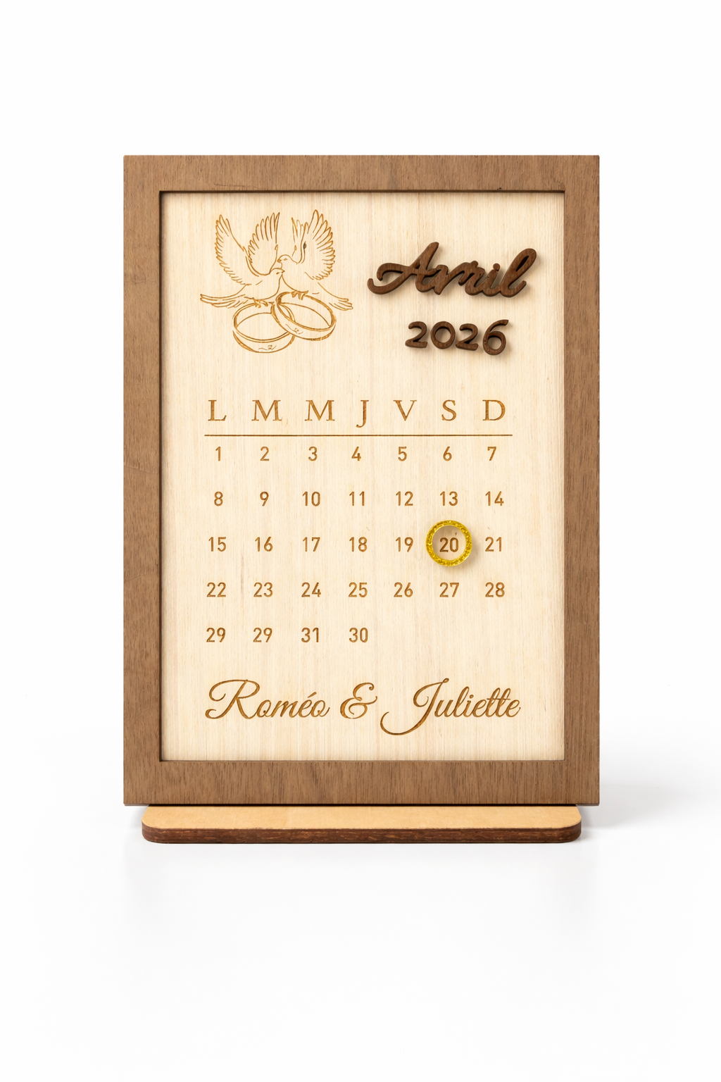 Cadre en bois artisanal personnalisé avec calendrier et gravure élégante pour les mariés