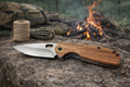 Couteau pliant avec manche en bois personnalisable et lame en acier