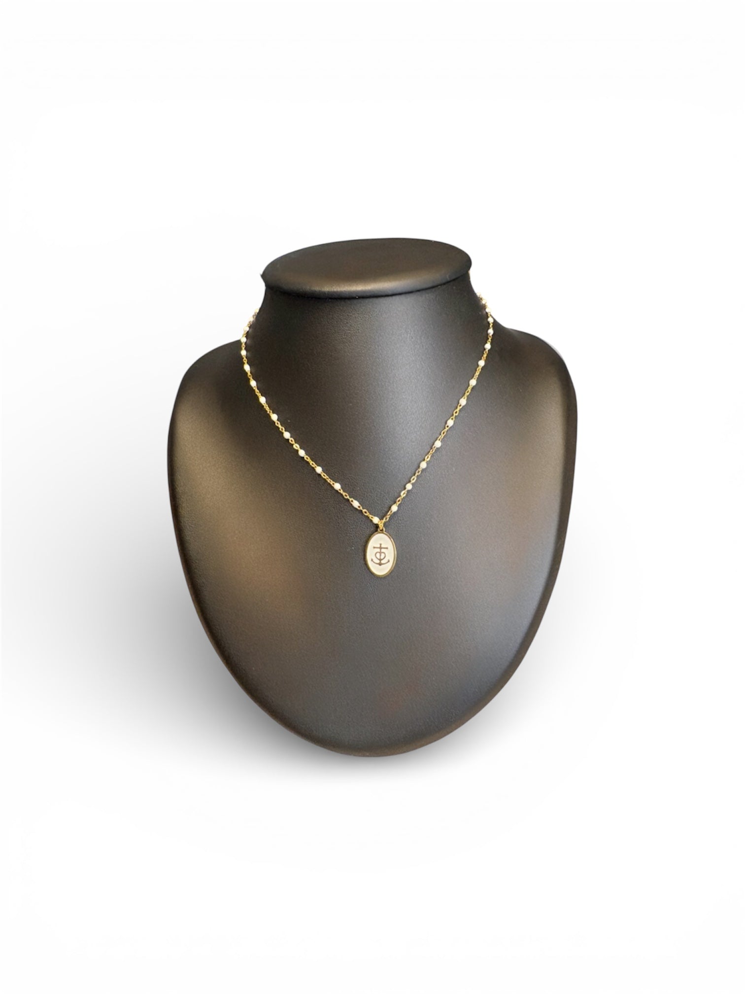 Collier Croix de Camargue en acier inoxydable, blanc pur, style minimaliste et moderne