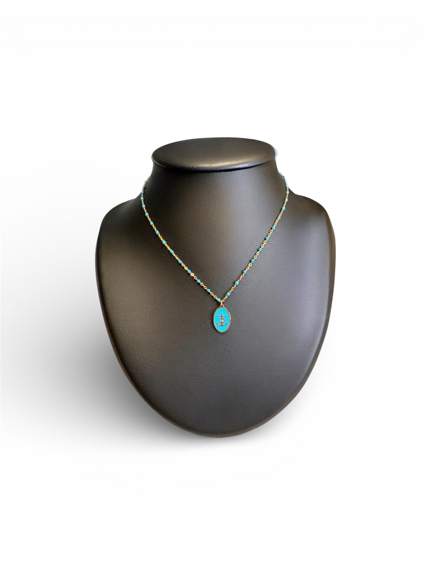 Collier Croix de Camargue en acier inoxydable, bleu élégant, parfait pour toutes les occasions
