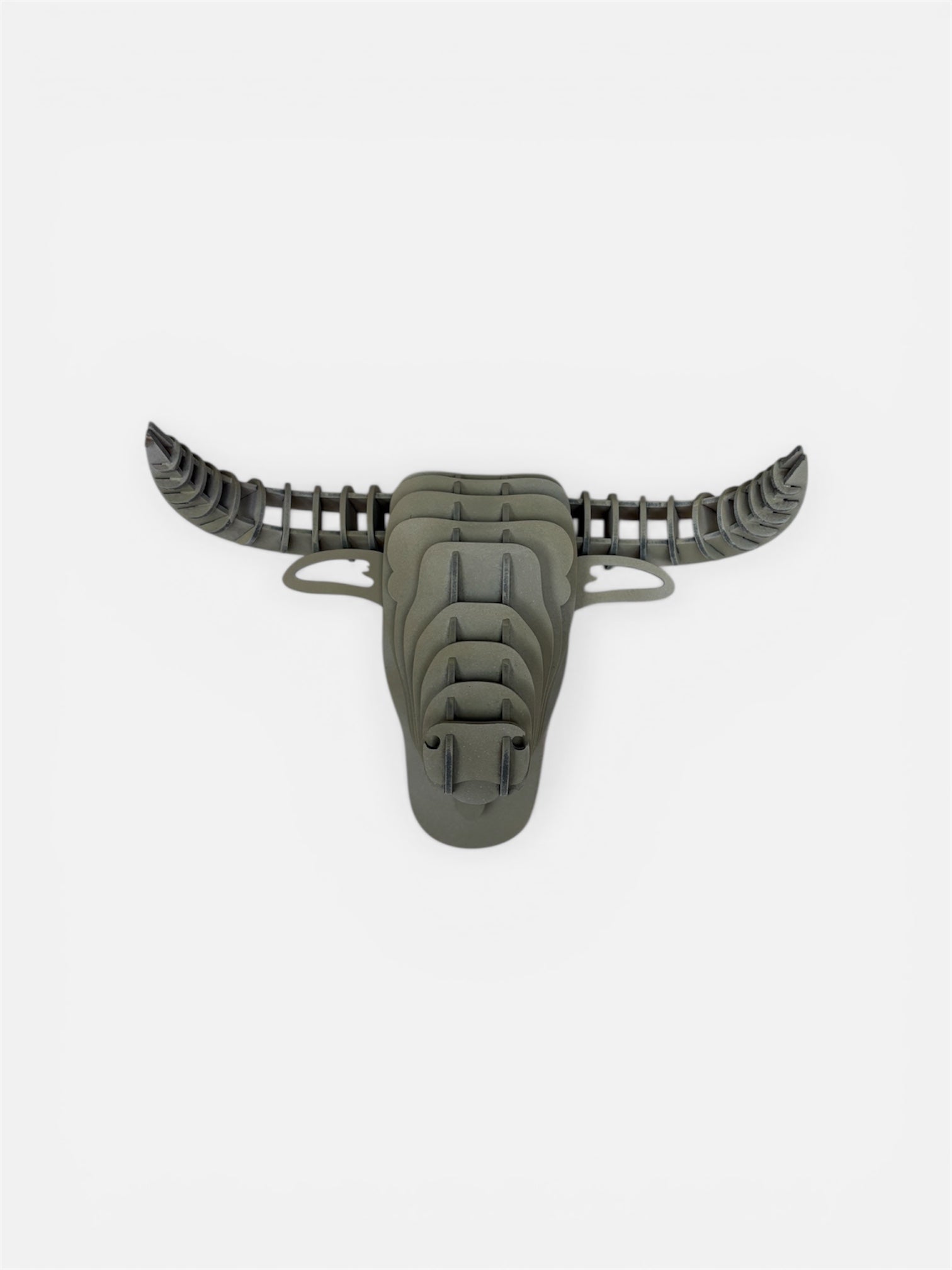 Décoration murale tête de taureau en bois sculpté style contemporain vert foncé