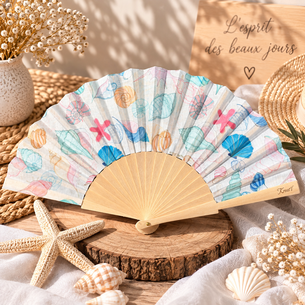 Eventail en bois personnalisable motif coquillage bord de mer fond blanc- Kréat'L